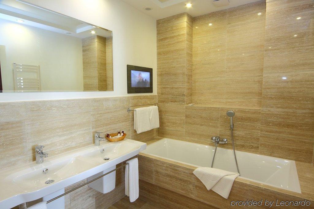 Delice Hotel Liov Cameră foto