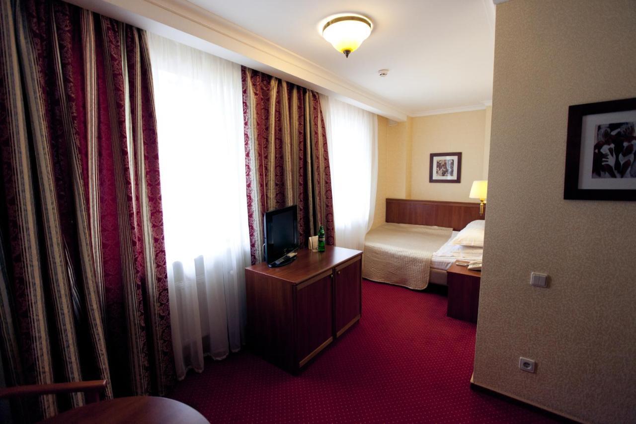 Delice Hotel Liov Cameră foto